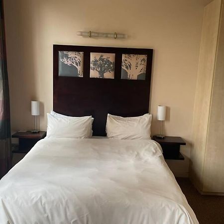 Cool & Easy Flat In The Heart Of Marshalltown Йоханнесбург Экстерьер фото