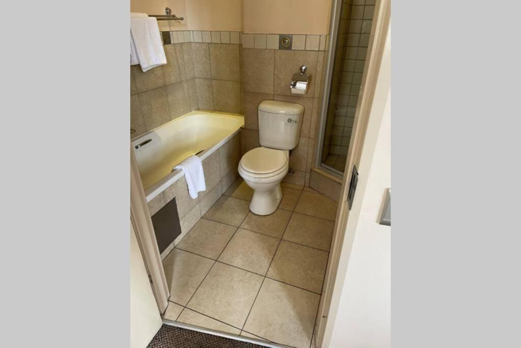 Cool & Easy Flat In The Heart Of Marshalltown Йоханнесбург Экстерьер фото